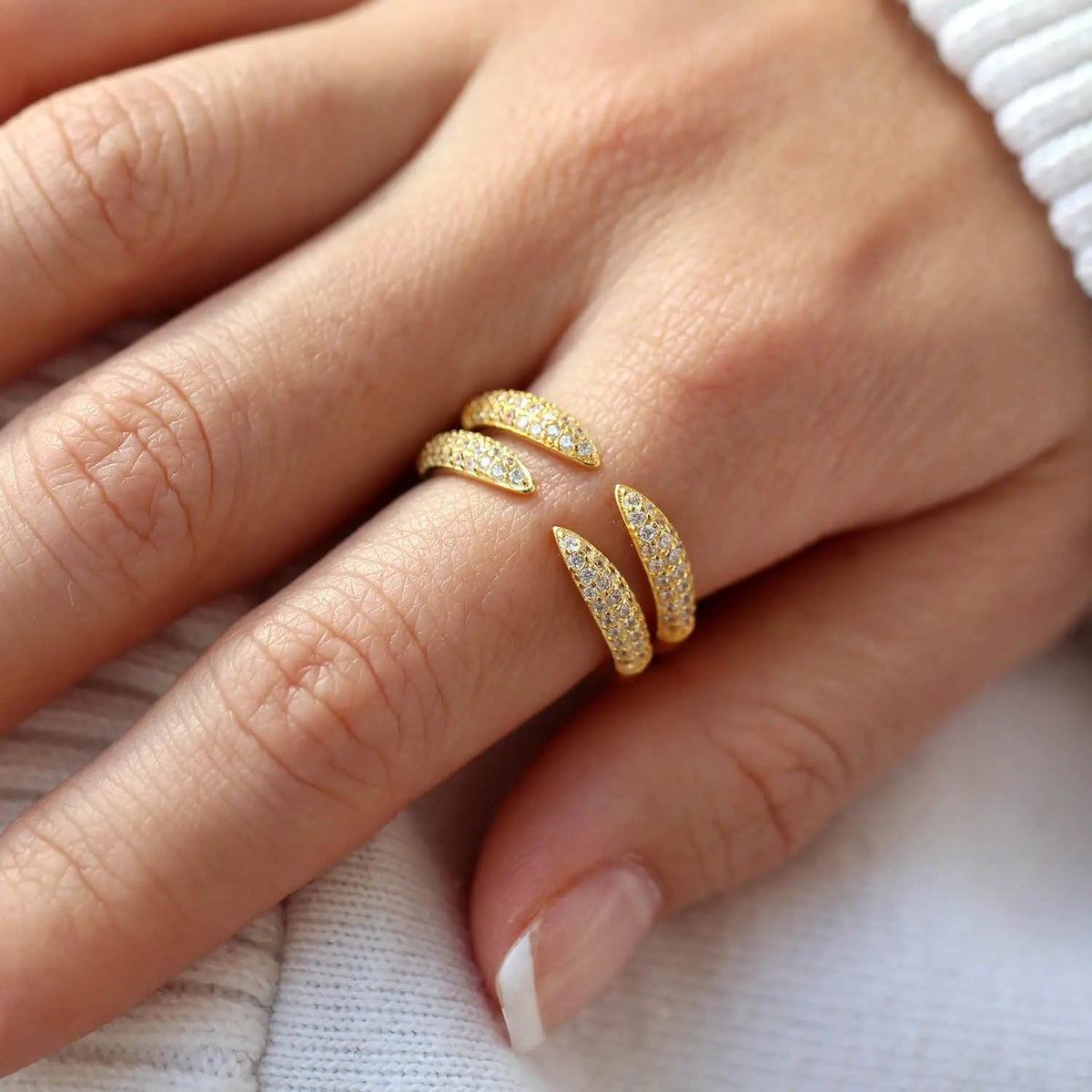 Ravyena Claw Ring side profile — 925 sterling silver 18K plated ring