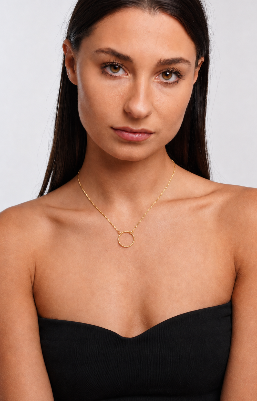 18K Gold Circle Pendant Necklace - model photo 1