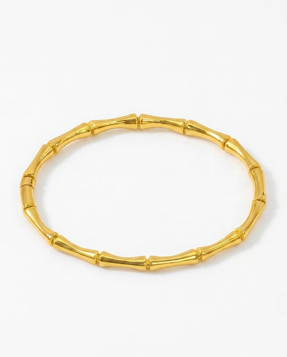 bamboo bangle bracelet in gold
