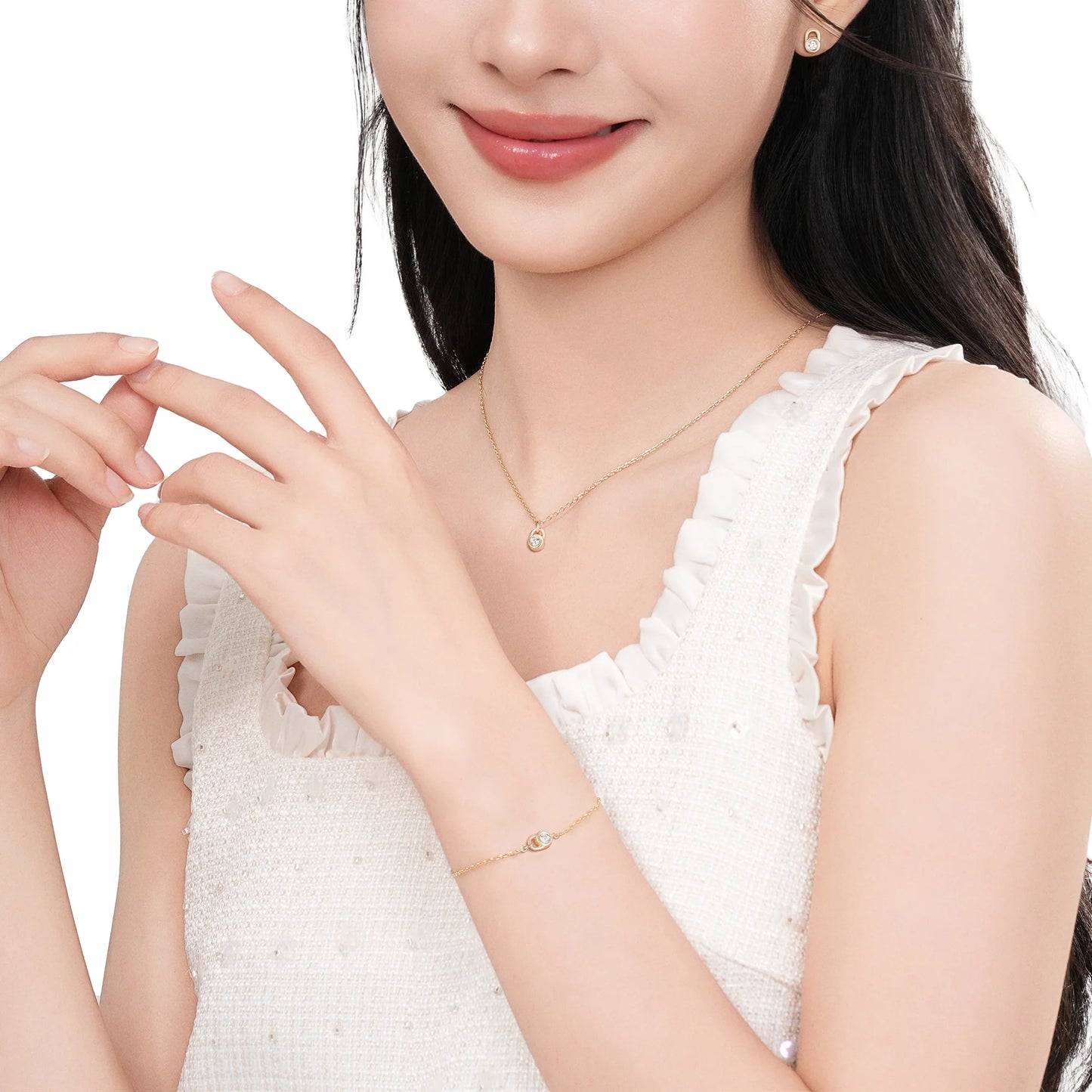 Delicate 925 silver chain bracelet with softly sculpted lock charm