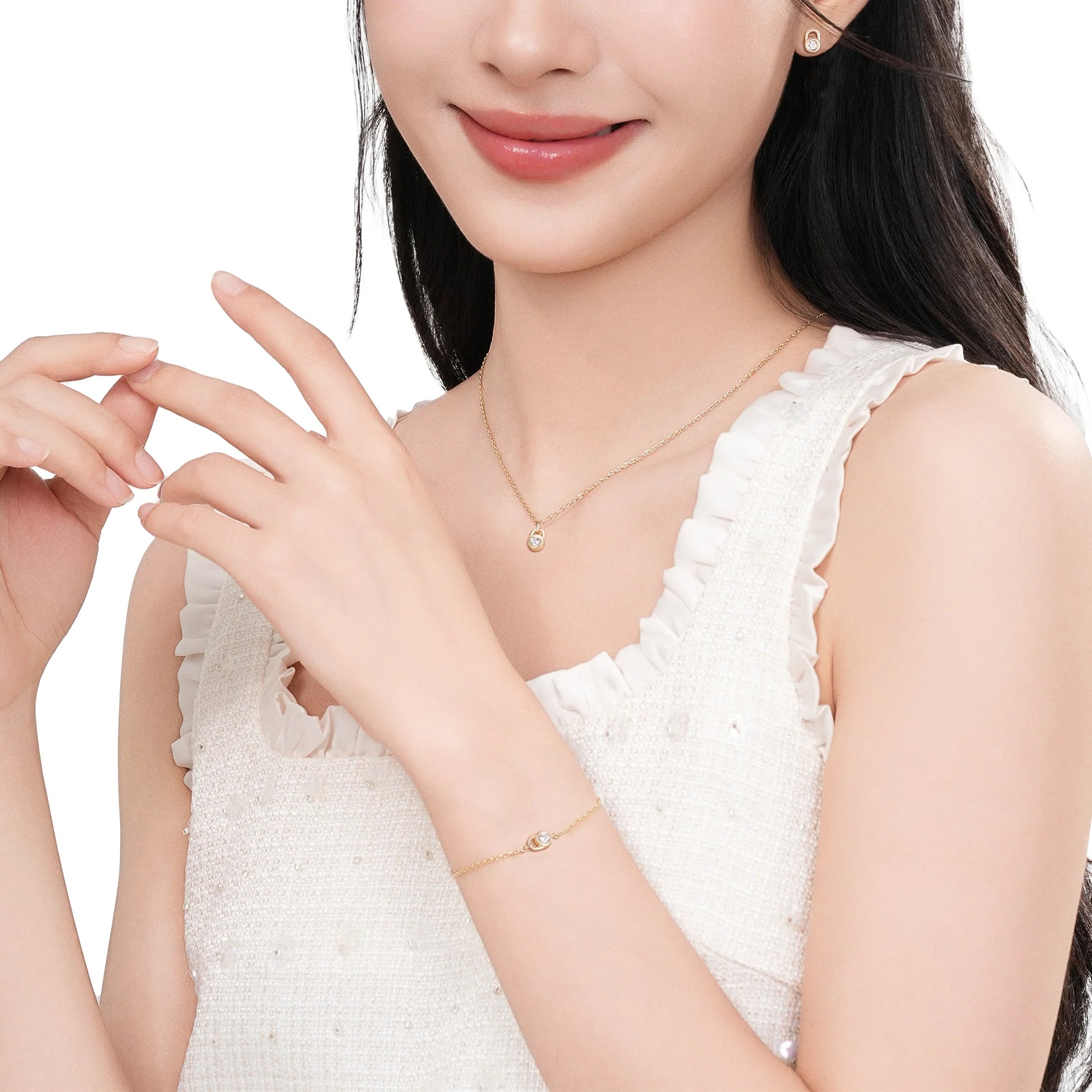 Delicate 925 silver chain bracelet with softly sculpted lock charm