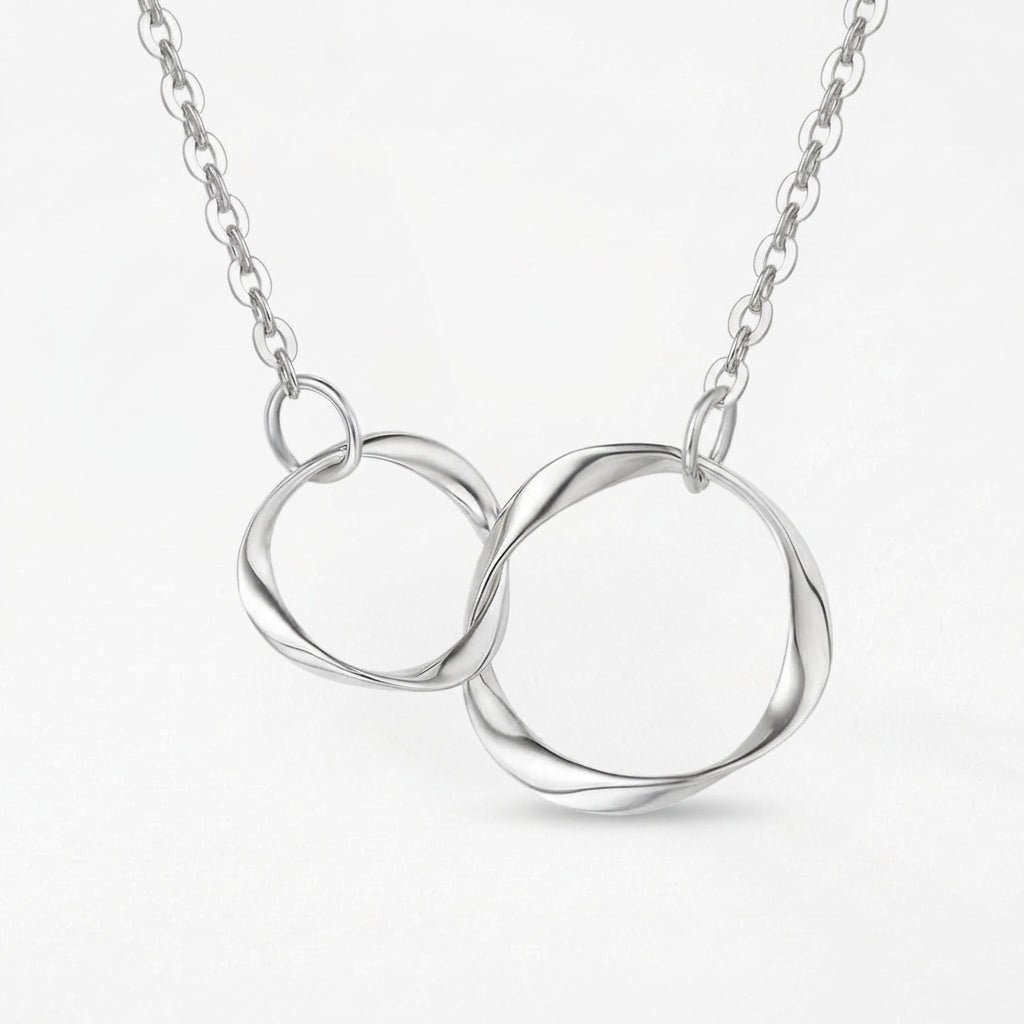 Solid gold interlinked circles pendant necklace
