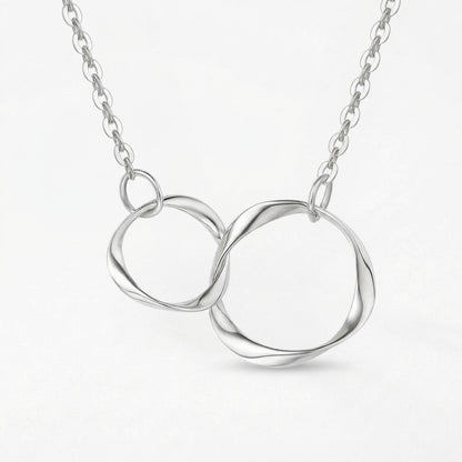 Solid gold interlinked circles pendant necklace