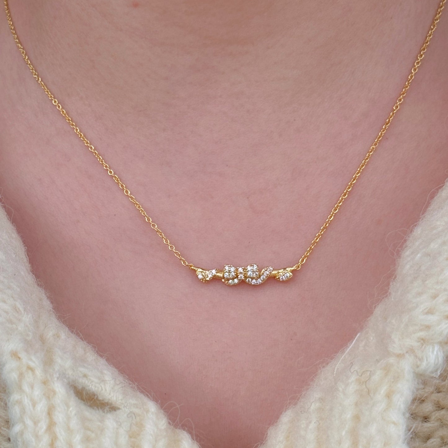 Gold bow pendant necklace, romantic feminine design