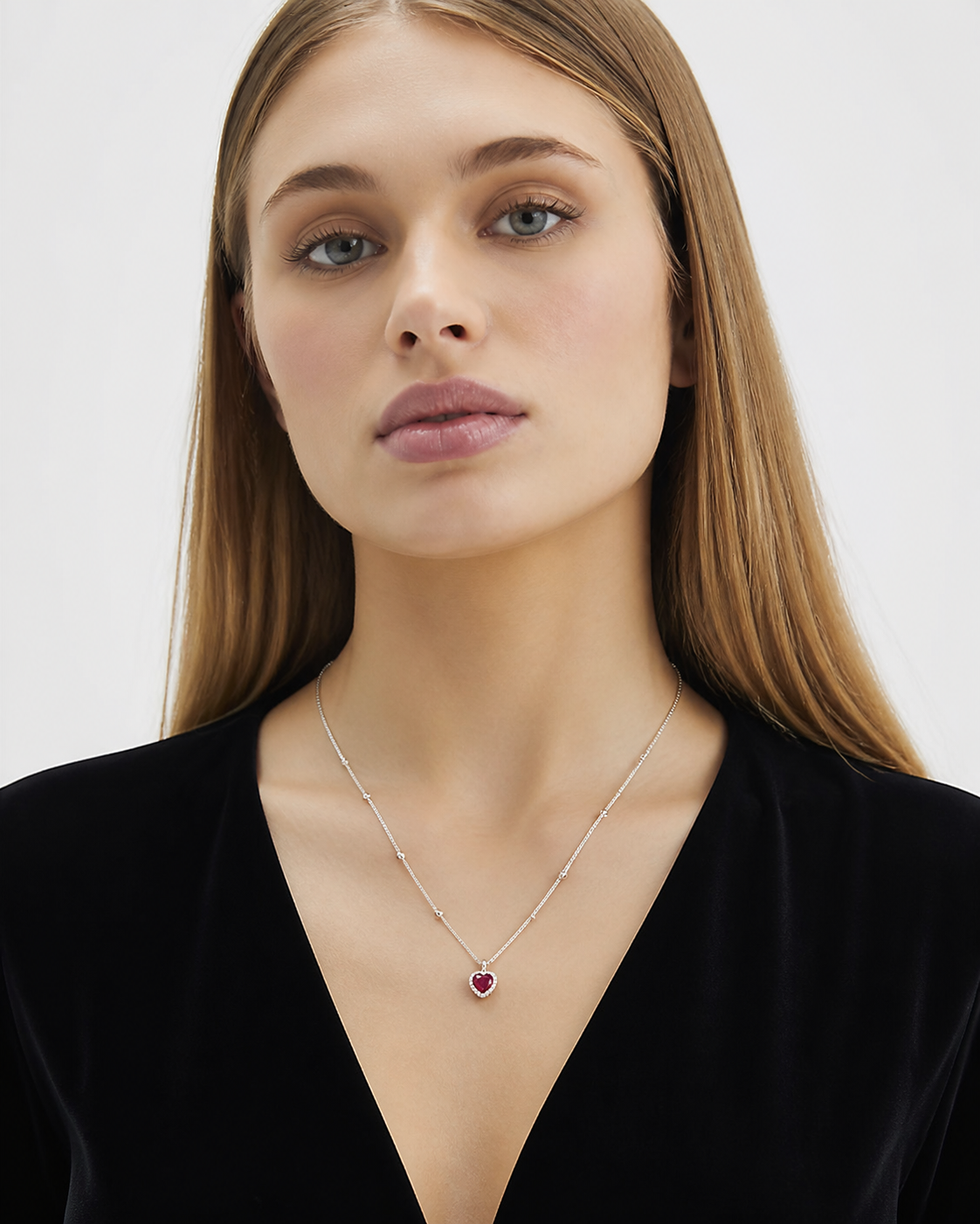 925 Silver Zircon Heart Lock Necklace - model photo 1