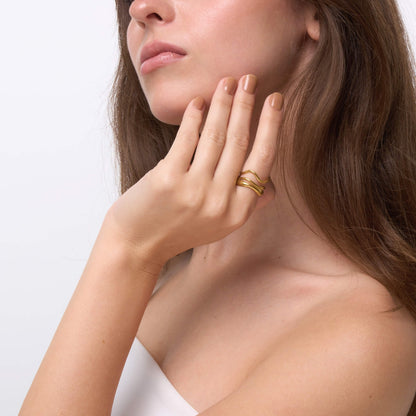Tyra ring styled on a feminine hand