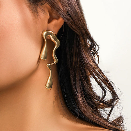 Lustrous Flow Drop Earrings