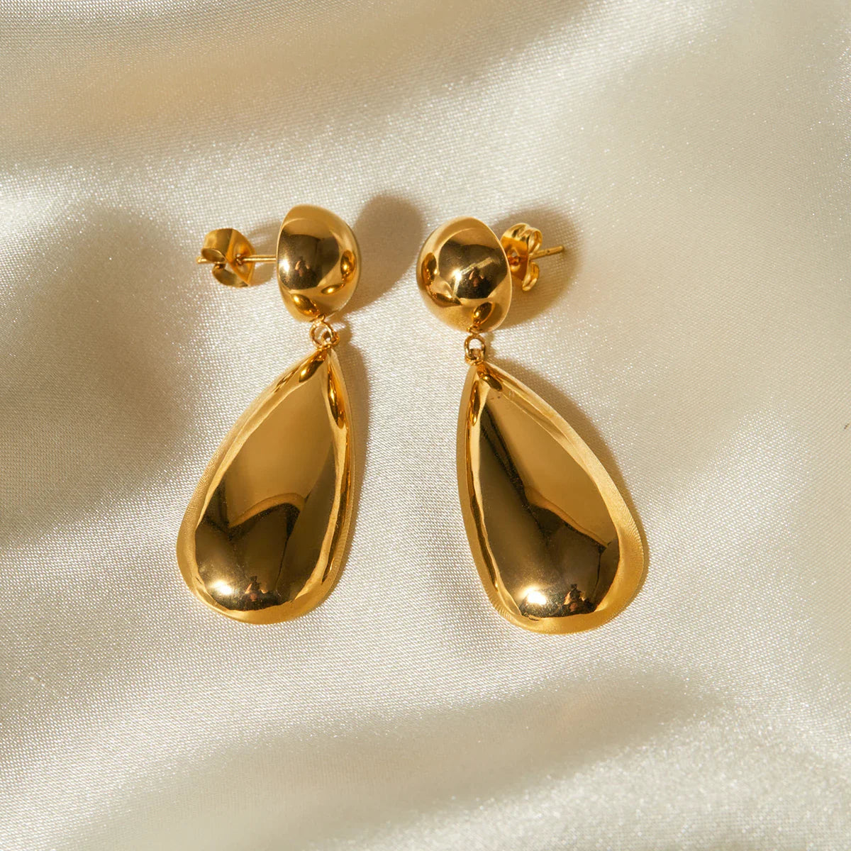 Goccia Elongated Drop Earrings — 18K Gold Plated Stainless Steel