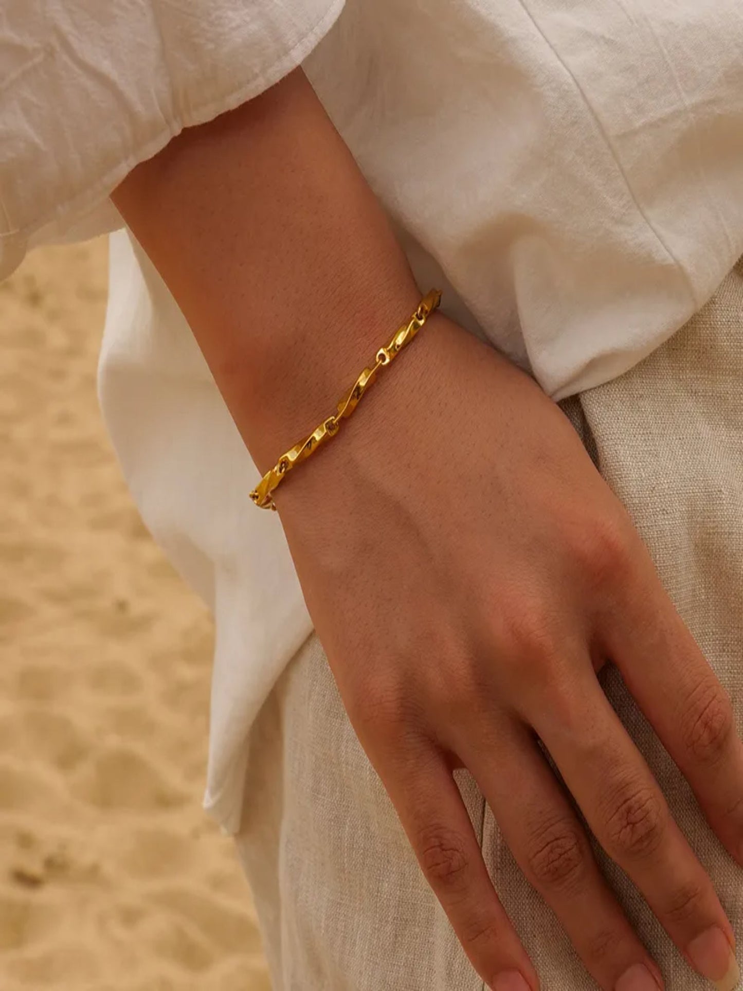 Minimal gold twist bracelet, refined modern design
