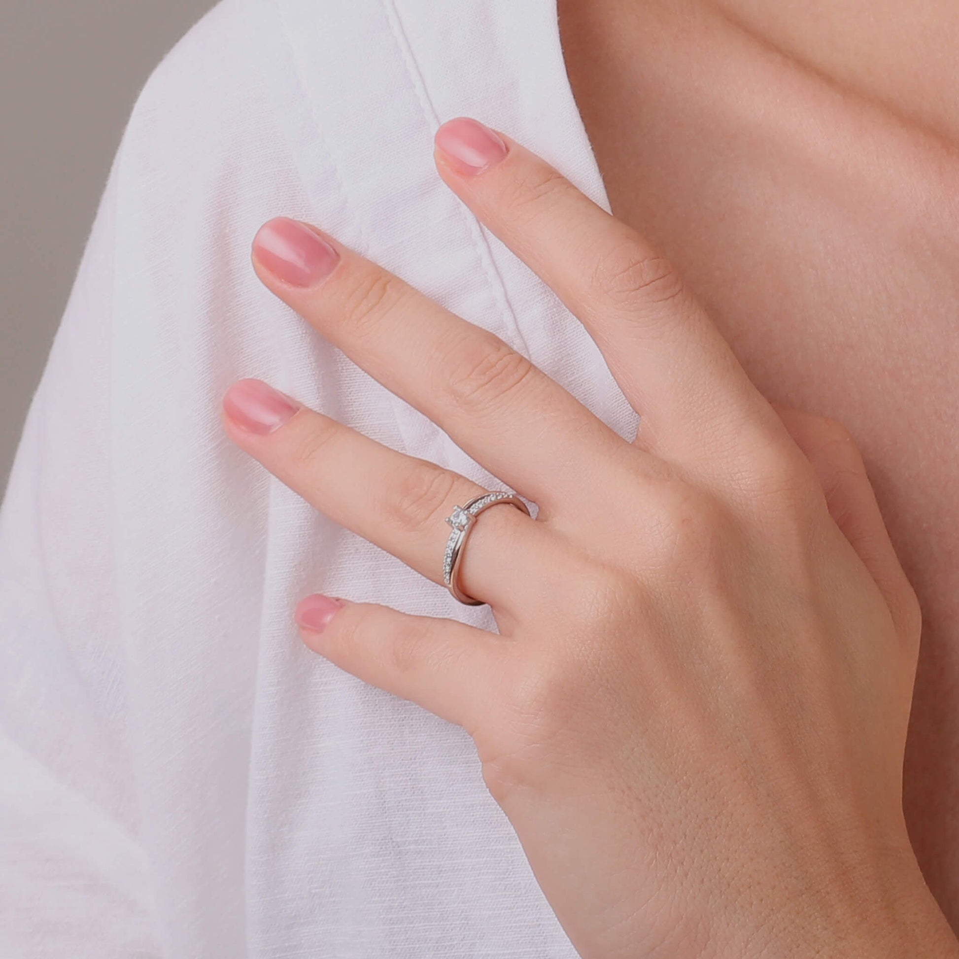 Sculptural gold wave ring, modern design