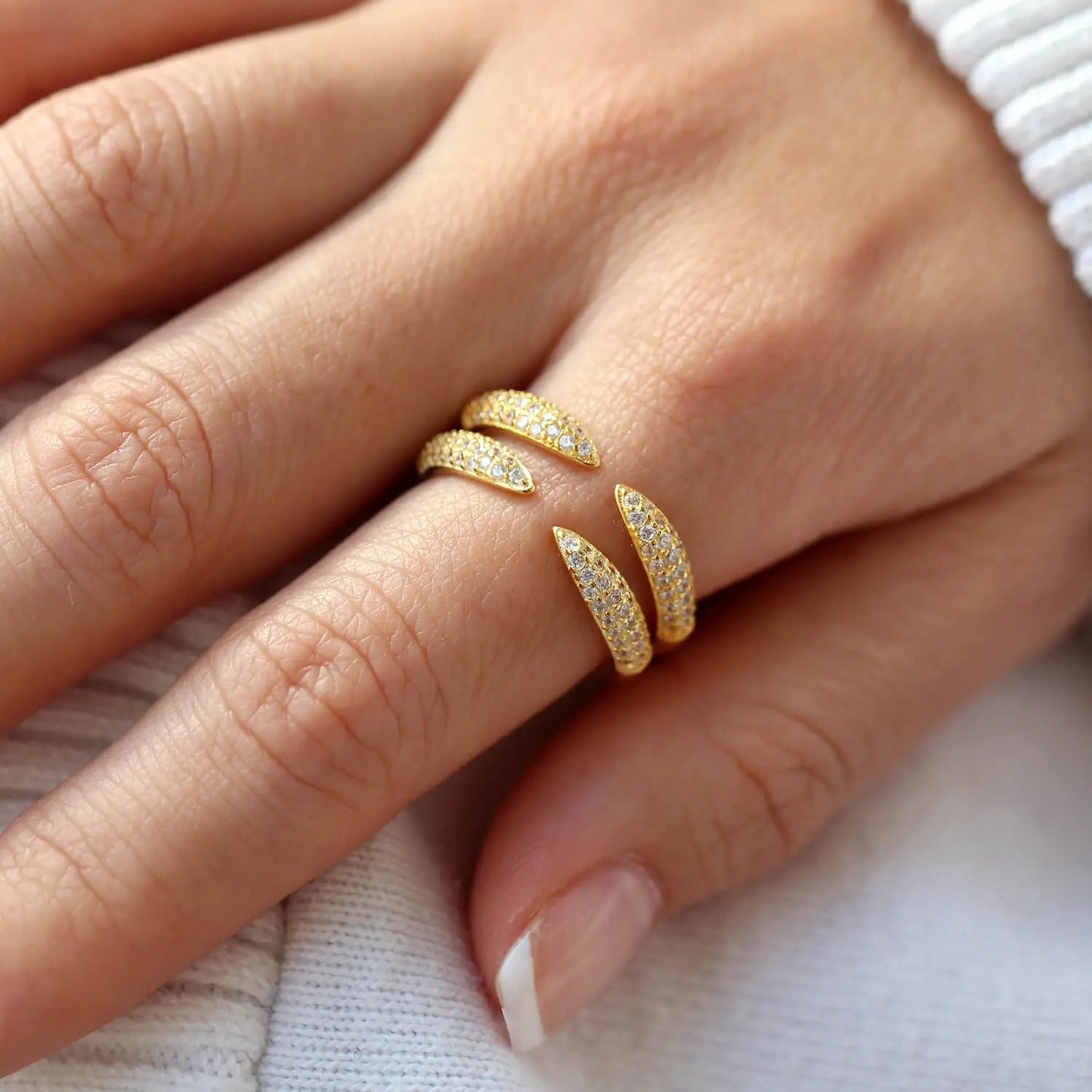 Ravyena Claw Ring side profile — 925 sterling silver 18K plated ring