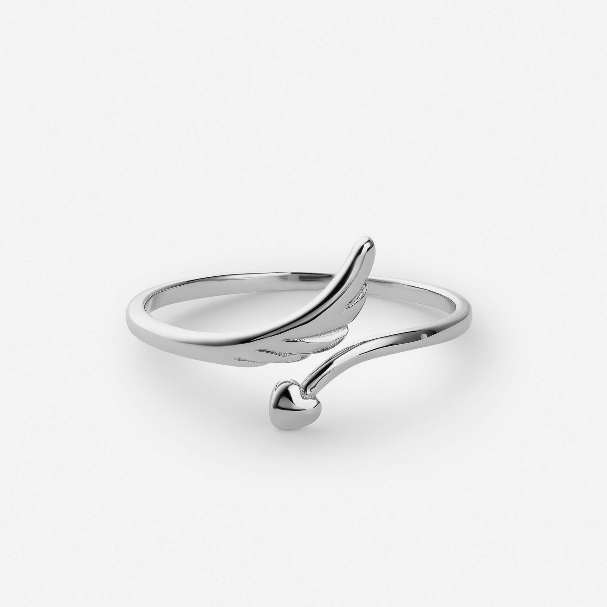 Feather heart ring in polished gold finish