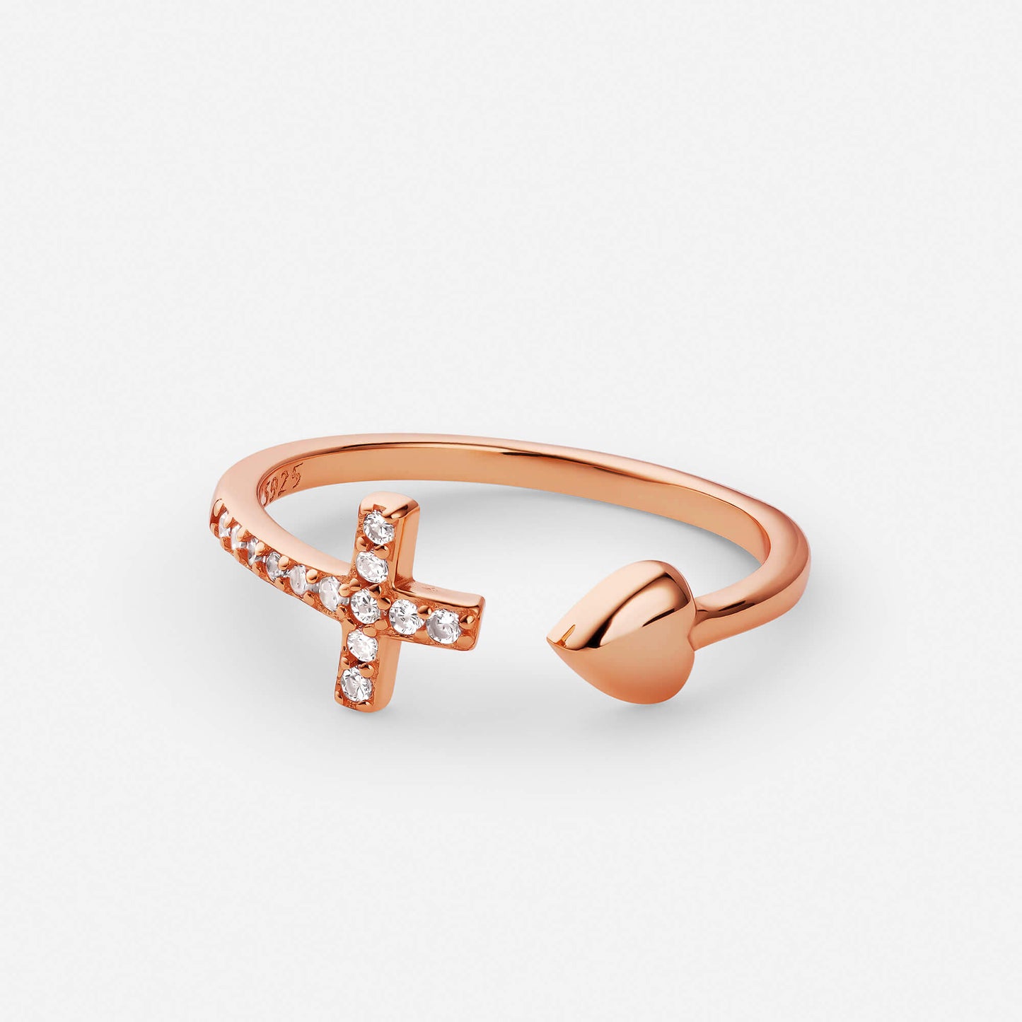 Symbolic gold ring, refined romantic jewellery