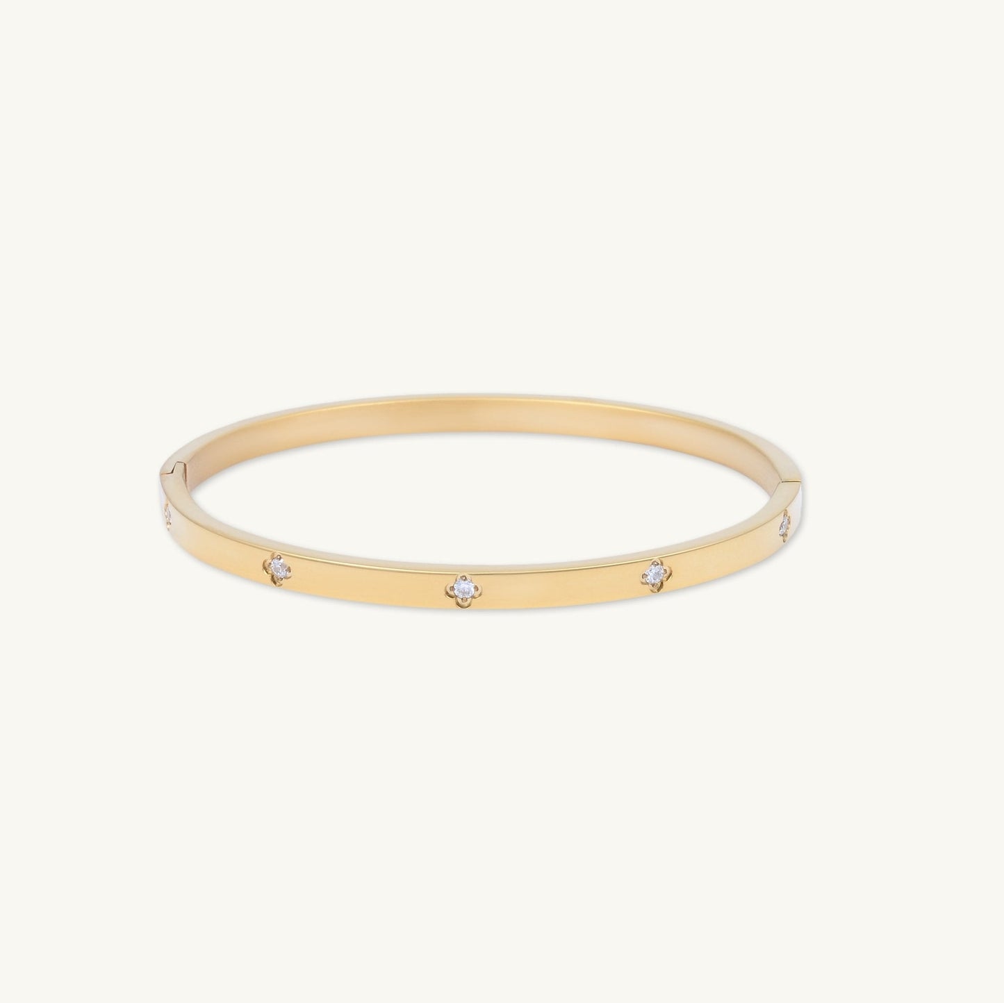 Slim clover bangle, refined feminine design