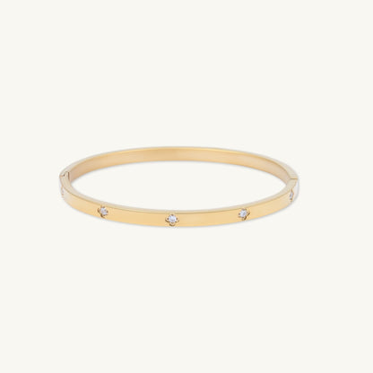 Slim clover bangle, refined feminine design