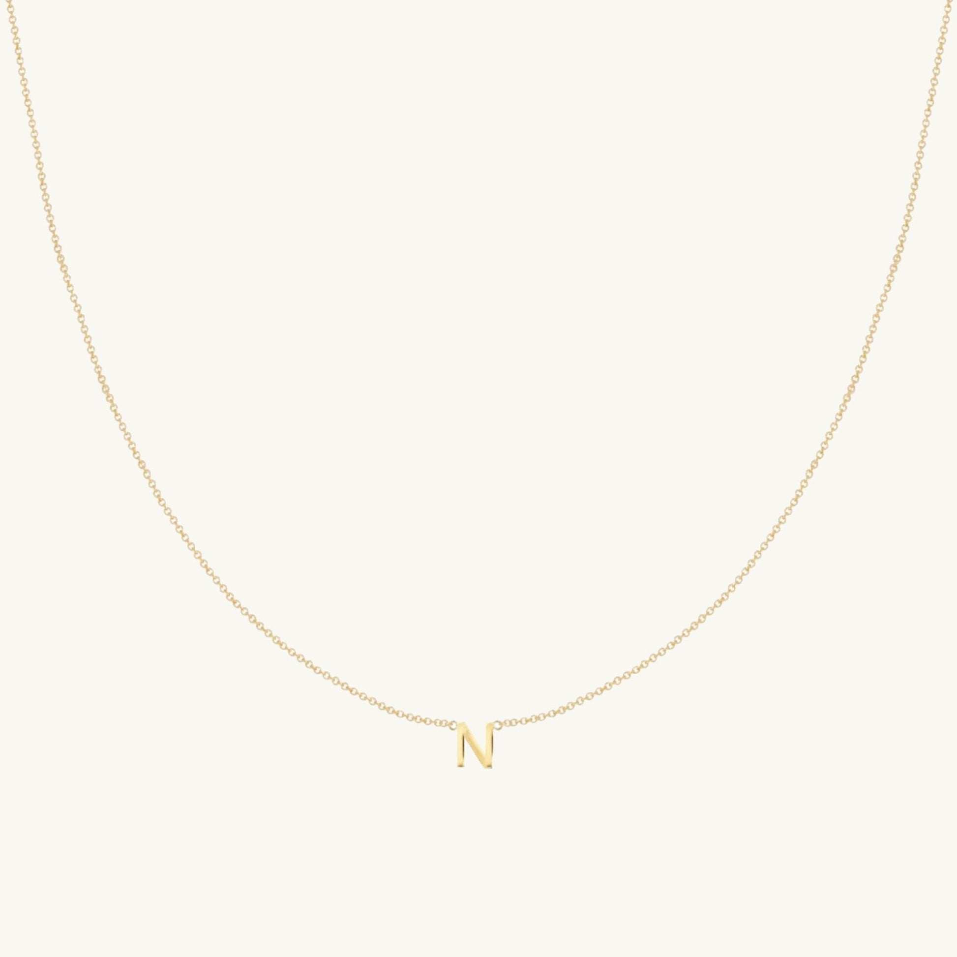 Initial letter necklace in 18K gold vermeil