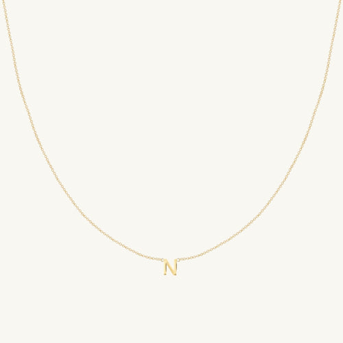 Initial letter necklace in 18K gold vermeil